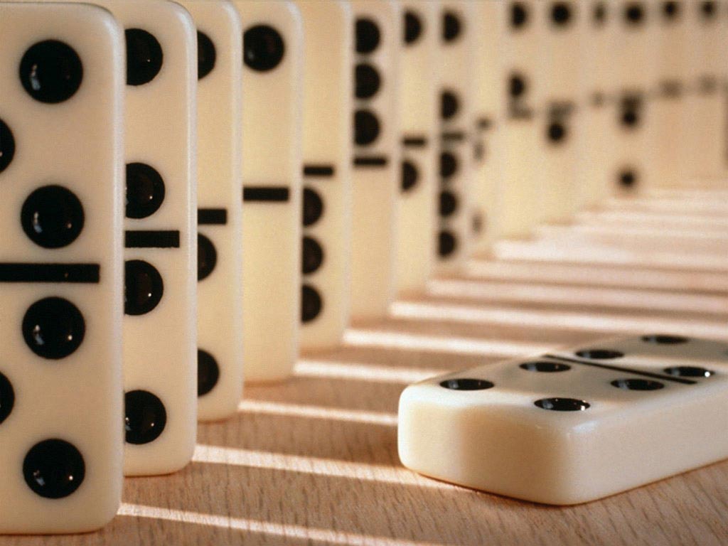 Play domino online