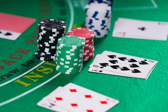 Ground Rules to Follow When Playing at Online Casinos